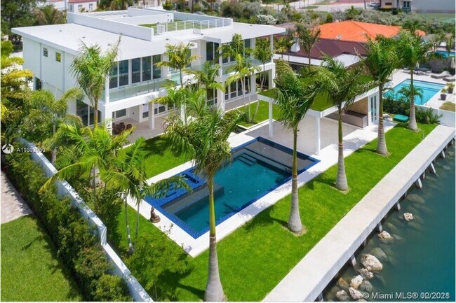 Foto del edificio - Luxury Listings