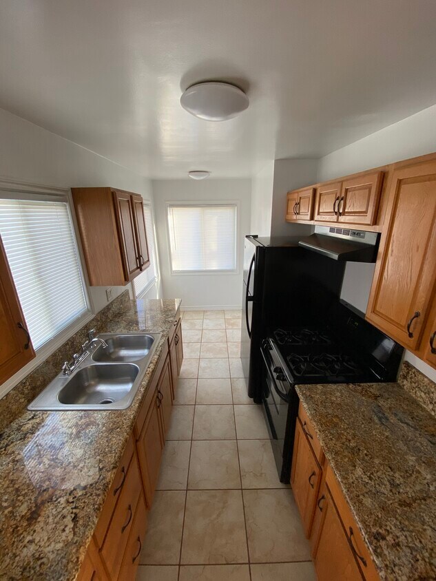 203 W St Unit 1, Long Beach, CA 90806 Apartments in Long