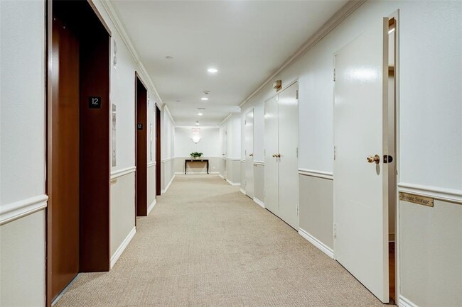 Building Photo - 651 Bering Dr