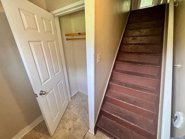 Building Photo - 111 Rockwell St