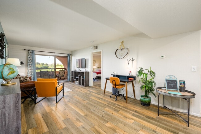 Building Photo - 4303 E Cactus Rd