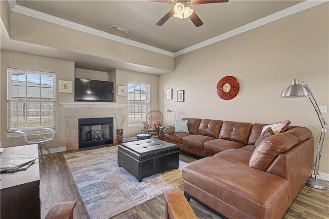 Foto del edificio - 706 Sedgwick Dr