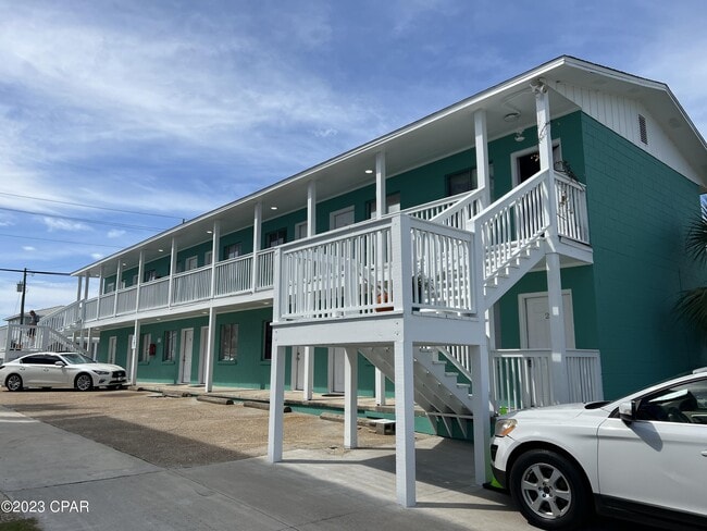 Building Photo - 16410 Front Beach Rd
