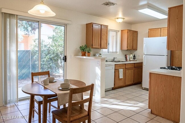 Building Photo - 6243 N Buckboard Dr