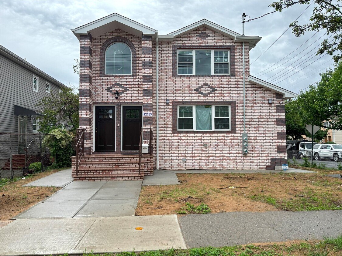 Primary Photo - 127-19-127143 143rd St