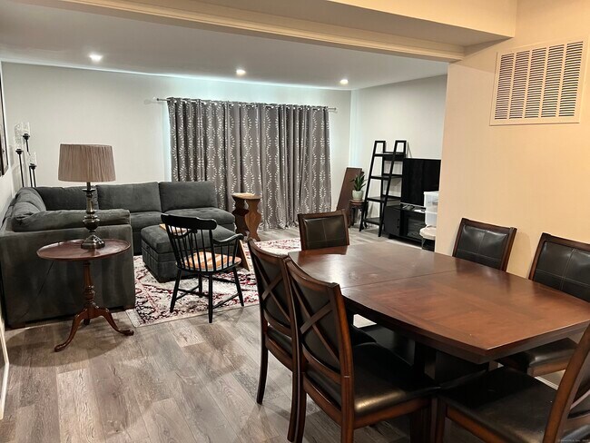Foto del edificio - 47 Olcott Way