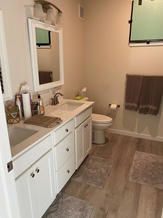 Foto del edificio - 1100 Buckhorn Valley Blvd