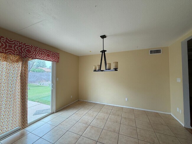 Foto del edificio - Knoell Mesa for rent!