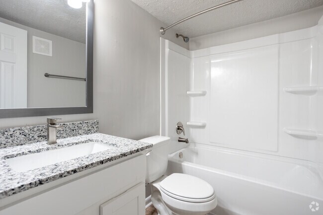 2BR, 2BA - 1,010SF - Second Bedroom - Club 34