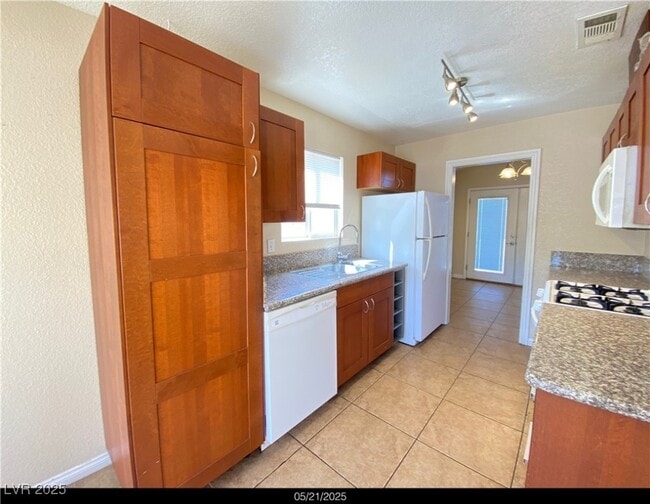 Building Photo - 6537 Orchid Hill Cir