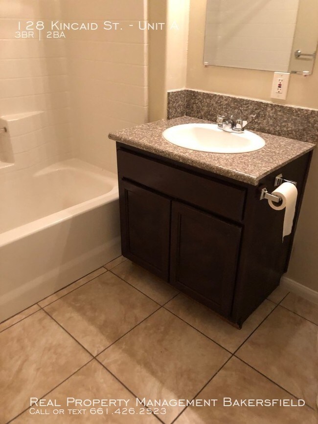 Building Photo - 128 Kincaid Street Unit A - MOVE IN SPECIAL!