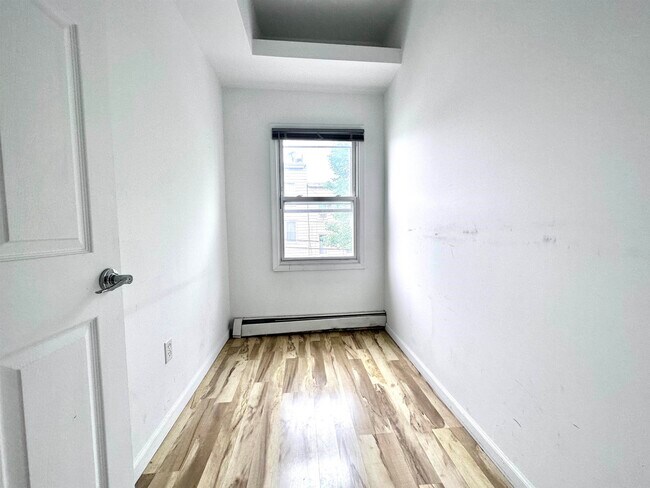Building Photo - 397 1st St