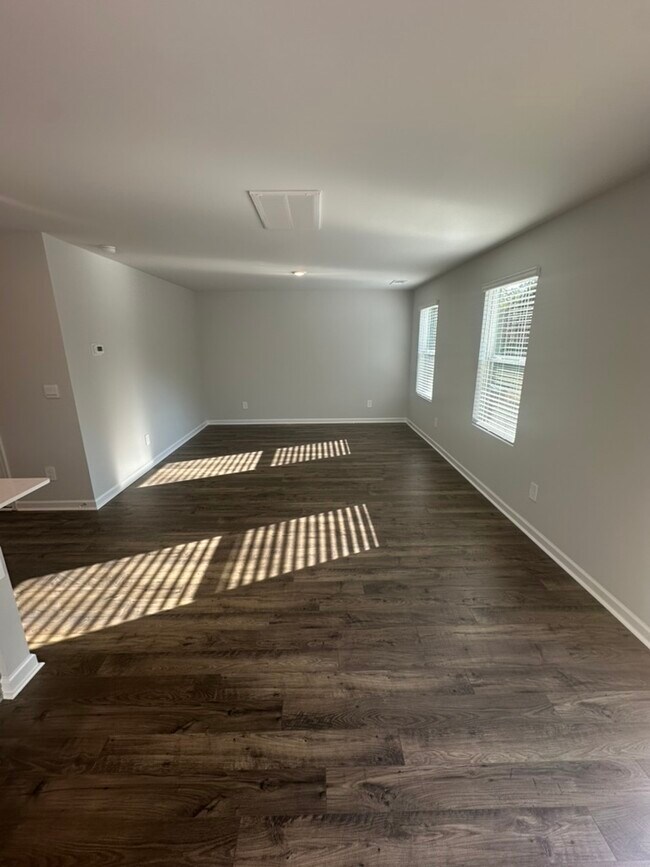 Foto del edificio - 504 Cloudland Dr