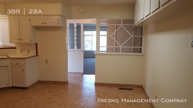Foto del edificio - 4430 N Dearing Ave