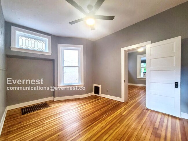 Foto del edificio - 1147 N Marion St