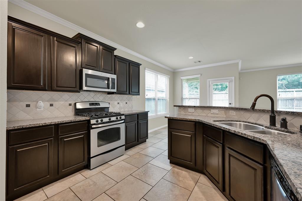 Primary Photo - 100 S Sawbridge Cir