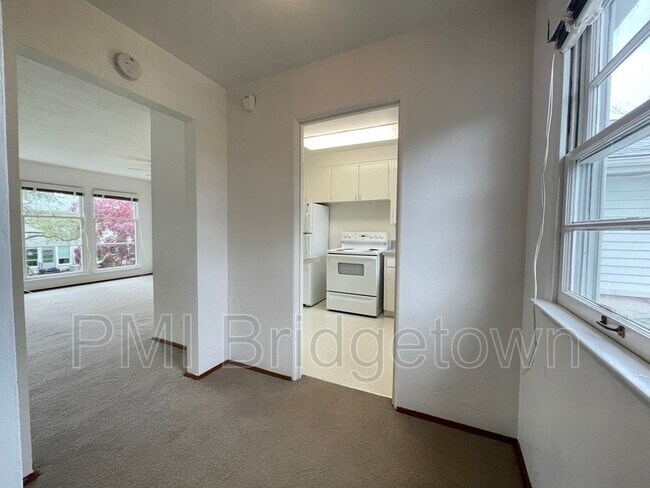 Building Photo - 1806 NE 67th Ave