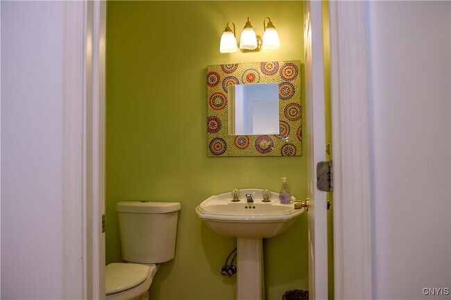 Foto del edificio - 1916 W Lake Rd