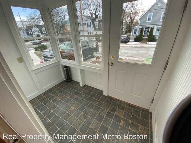 Building Photo - 2 br, 2 bath House - 16 Mckinley St