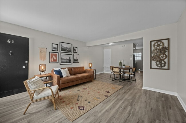 Building Photo - Cardinal Village Apartments