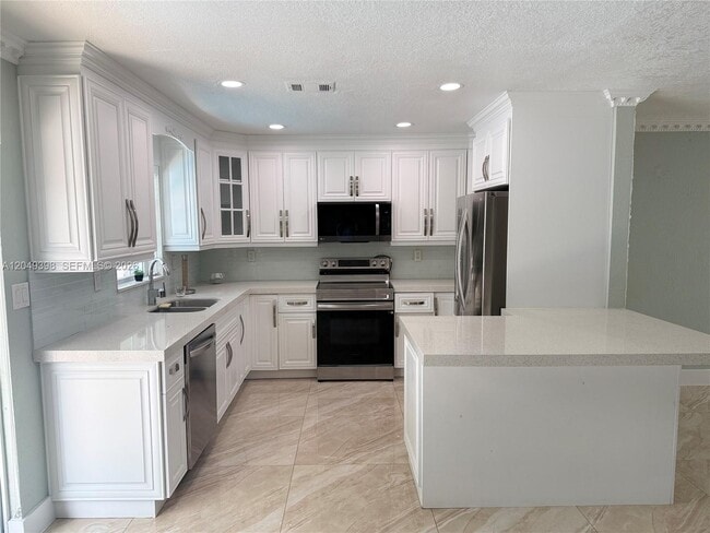Foto del edificio - 9675 SW 19th St