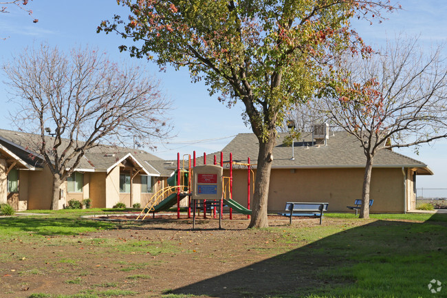 Building Photo - Conquistador Villa Apartments
