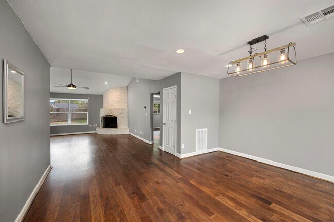 Building Photo - 12307 Nova Ct