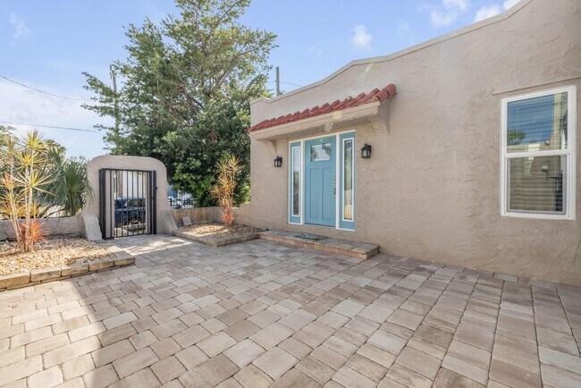 Photo - Renovated Spanish-Style 2/1 Beach Bungalow... House