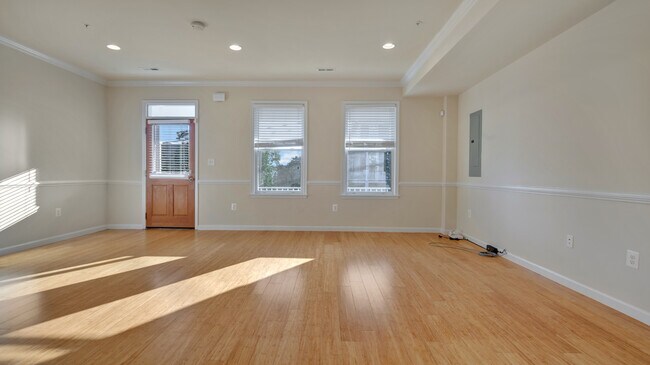Foto del edificio - 1337 Maple View Pl SE