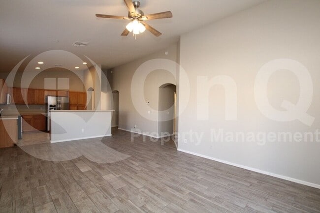 Building Photo - 4836 E Thunderbird Dr