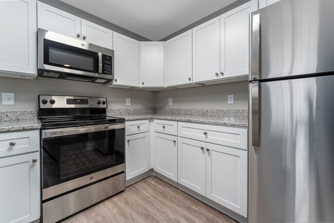 Kitchen - Stella's Place Apartments: $500 OFF