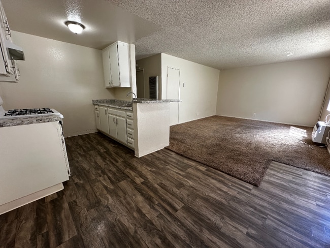 Building Photo - 5134 N Glendora Ave