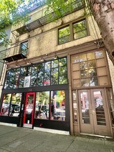 Building Photo - 713 E Pike St