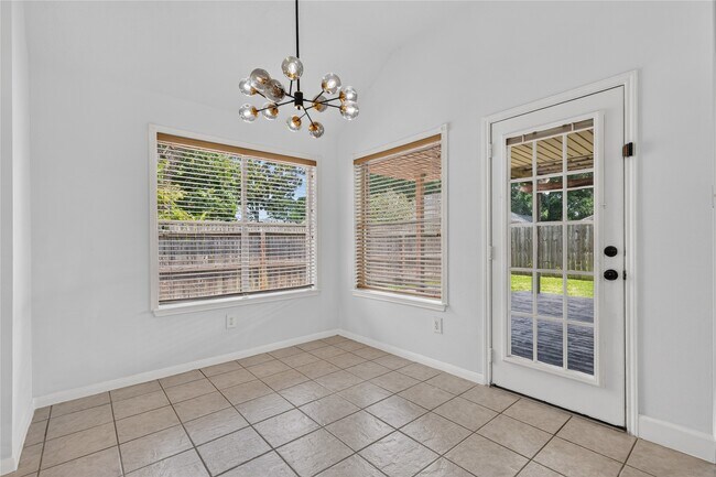 Foto del edificio - 7206 Glen Rosa Dr