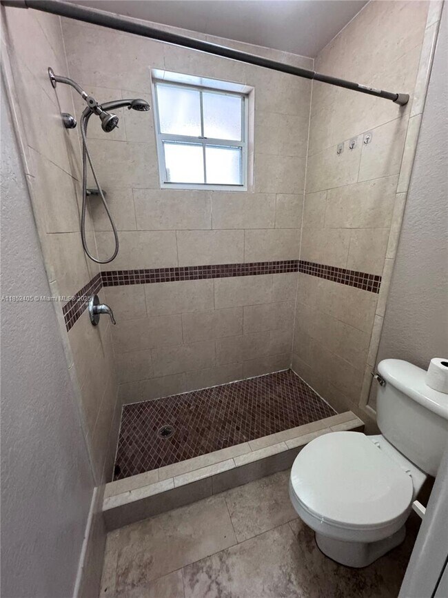 Foto del edificio - 955 SW 75th Ave