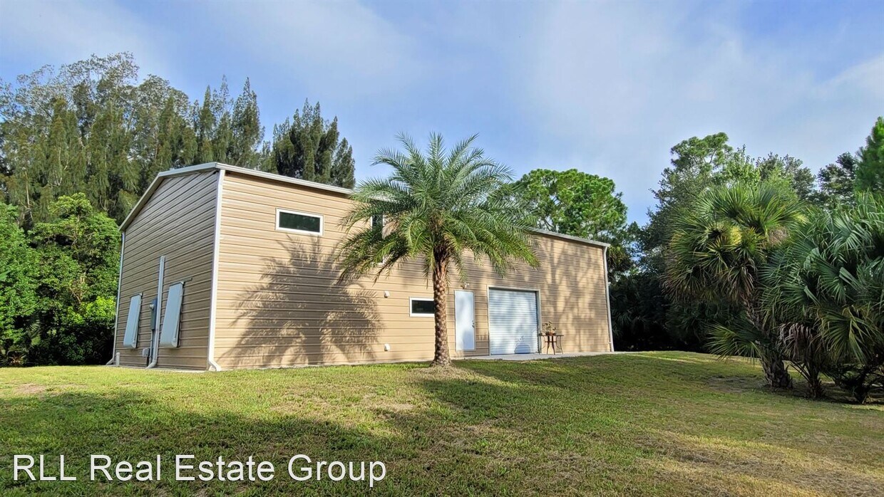 2 br, 2 bath House 4220 Luciano Ave House for Rent in Cocoa, FL