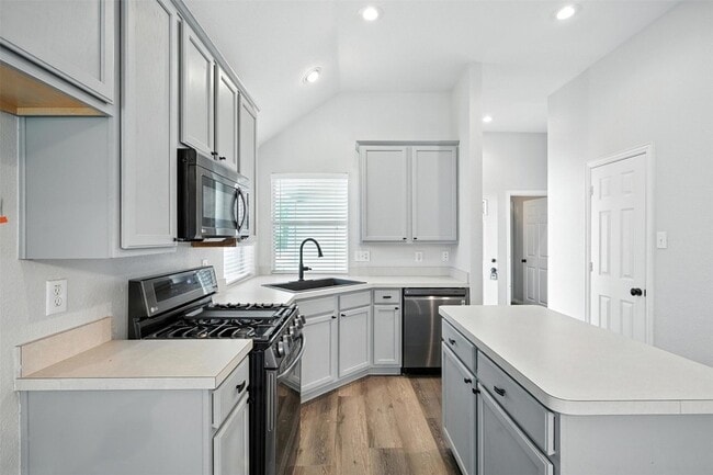 Building Photo - 11744 Ficus Dr