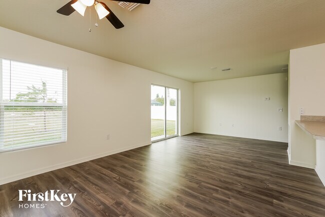 Foto del edificio - 2204 NE 22nd Pl