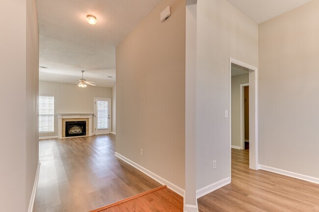 Foto del edificio - 536 Stirling Bridge Rd