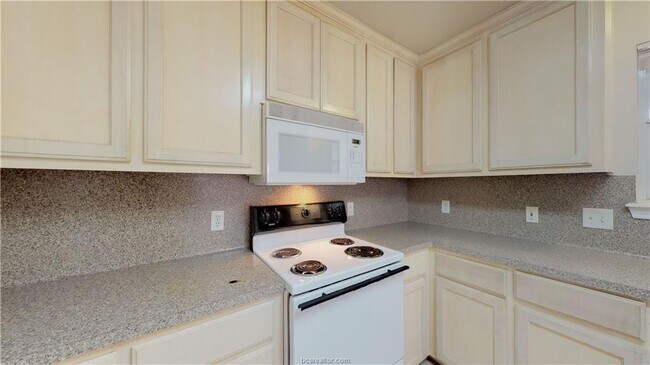 Building Photo - 1429 Western Oaks Ct