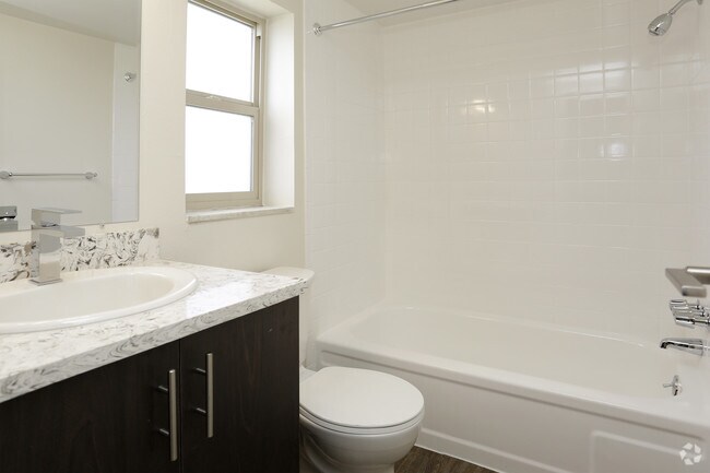 2HAB, 2BA - 966 ft² - The Windermere