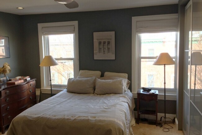 Dormitorio del tercer piso - 2012 Bainbridge St