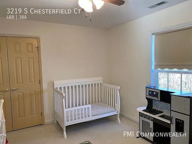 Building Photo - 4 Bed / 3 Bath Single Family (Available 1/...