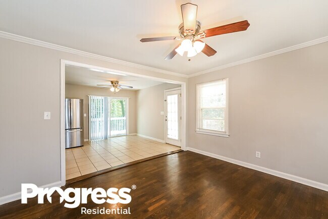 Foto del edificio - 6100 Blackhawk Trail SE