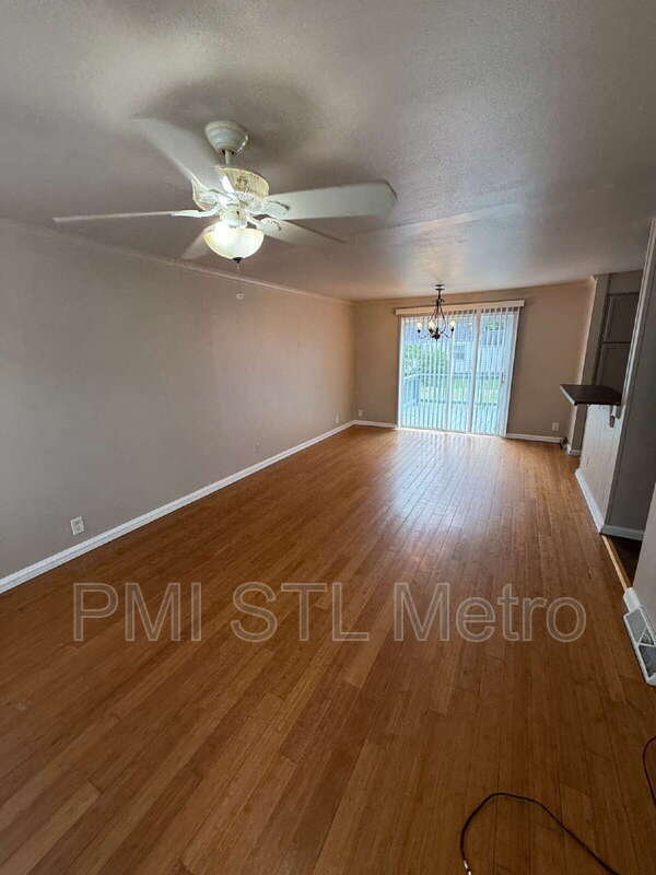 Foto del edificio - 1230 Roxton Dr