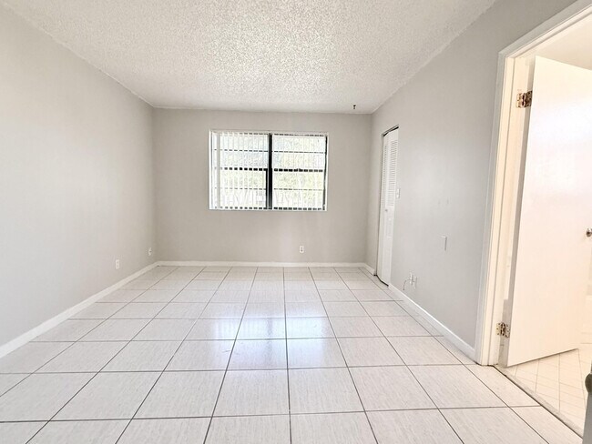 Foto del edificio - 11652 NW 23rd Ct