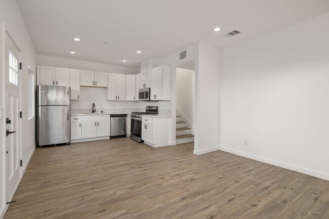 Foto del edificio - 6765 N Elman St