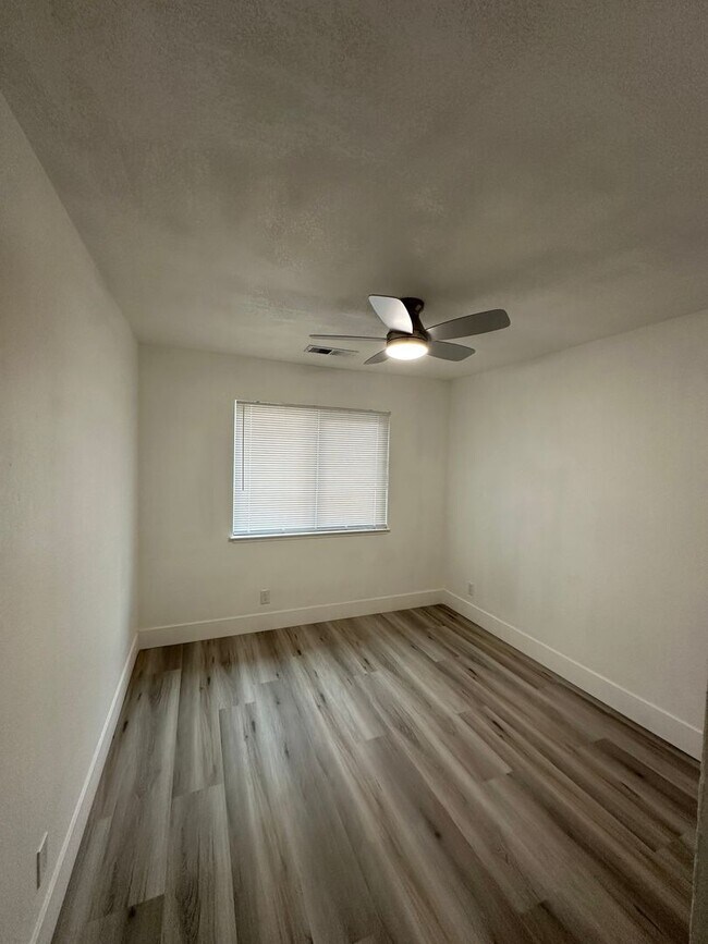 Foto del edificio - Must see newly remodeled home!!!