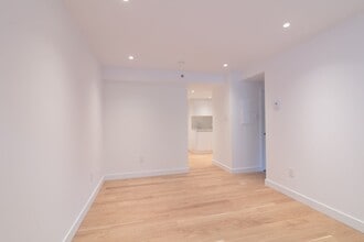 Building Photo - 3455 Rue Aylmer