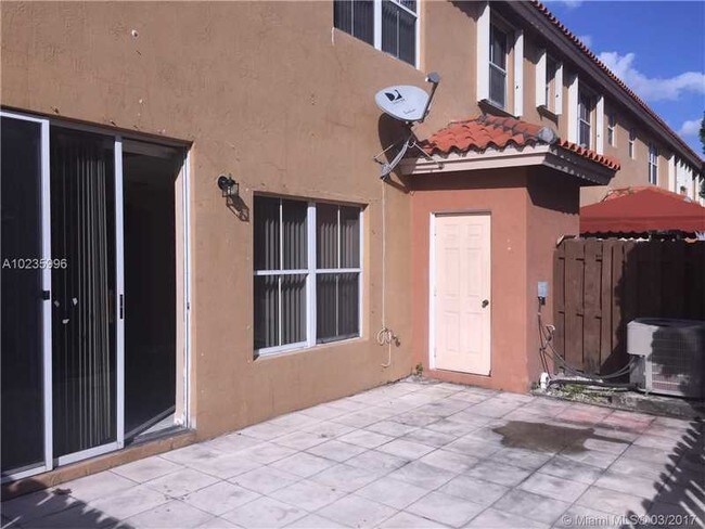 Foto del edificio - 8450 NW 138th Terrace